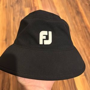Foot joy rain bucket hat